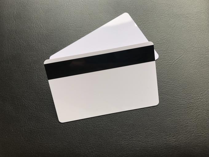 Biglietti da visita di plastica lucidi bianchi in bianco del PVC con