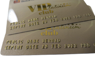 Personalizza la stampa del nome della carta in pvc con il numero in rilievo della carta di credito in oro
