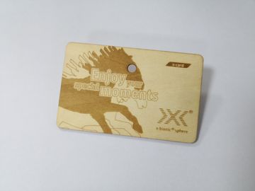 Carta di legno del membro di affari di dimensione della carta di credito CR80 con il chip di NFC IC 13.56MHZ