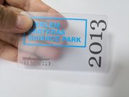 I biglietti da visita trasparenti su ordine del PVC di Matt con imprimono il numero argento/dell'oro