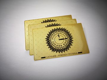 Stampa lucidata di colore pieno di dimensione 85x54mm della carta di appartenenza del metallo