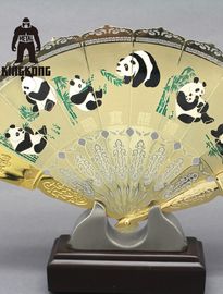 Ventaglio personale tradizionale del metallo, fan di bambù di cinese del metallo del panda fatto a mano